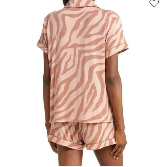 NORDSTROM Zebra Print Super Soft Pajama Set - Picture 2 of 5